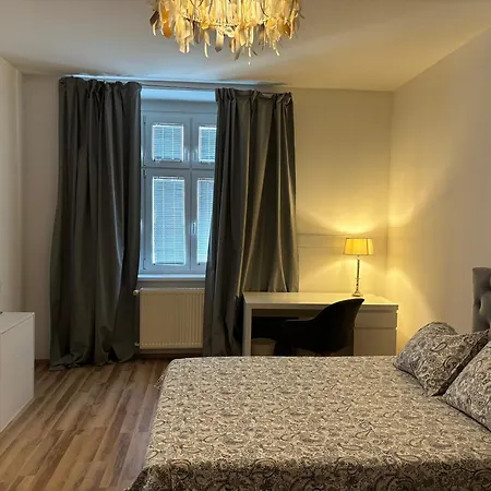 Smack In The Heart Of Old Town Apartmán